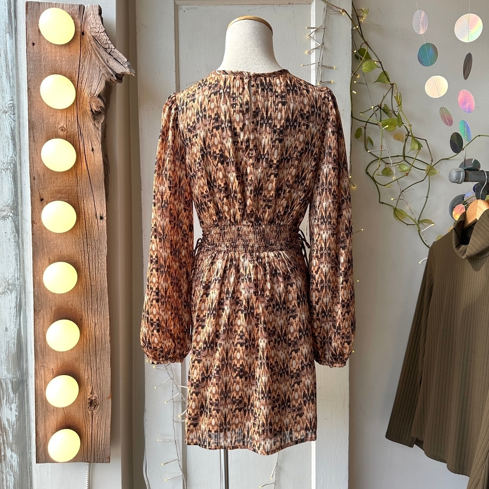 Black Tape_ Brown and Tan Patterned Garment - Picture 7 of 9